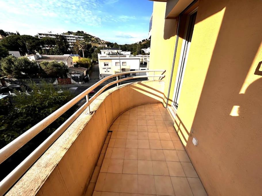 Superbe Studio Climatise Avec Terrasse Proche Mer Cagnes-sur-Mer Exterior foto