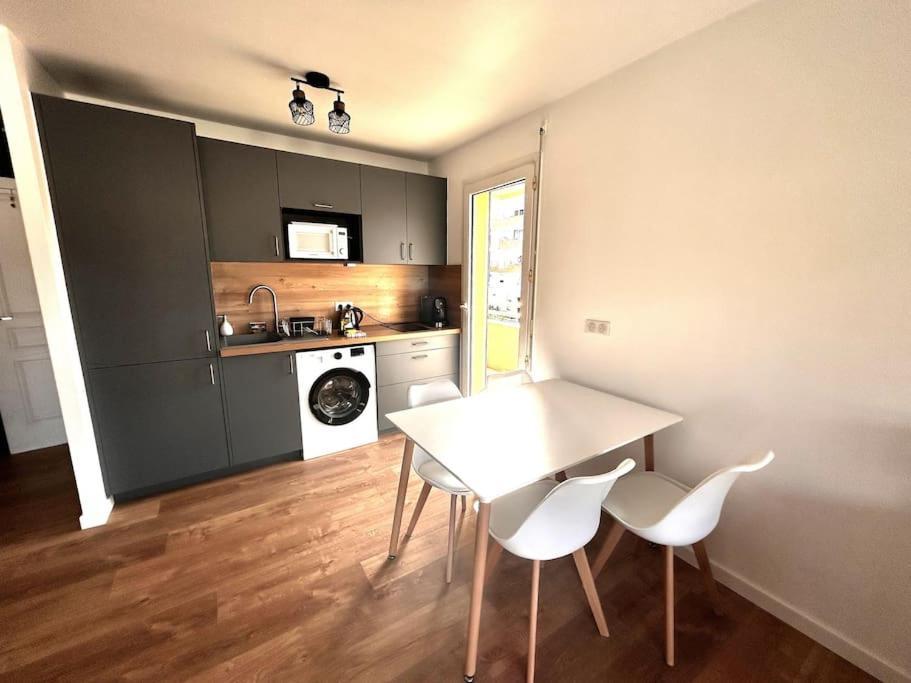 Superbe Studio Climatise Avec Terrasse Proche Mer Cagnes-sur-Mer Exterior foto